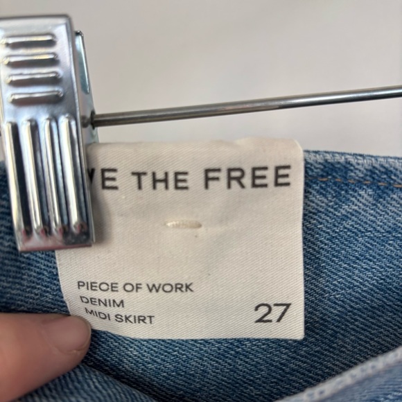 We The Free Piece of Work Denim Midi Skirt Size 27 NWT - Picture 4 of 9